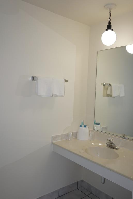 D-Lux Budget Inn Lemont Екстериор снимка